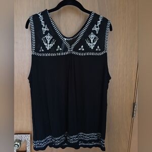 Chic Black Sleeveless Blouse with Embroidery